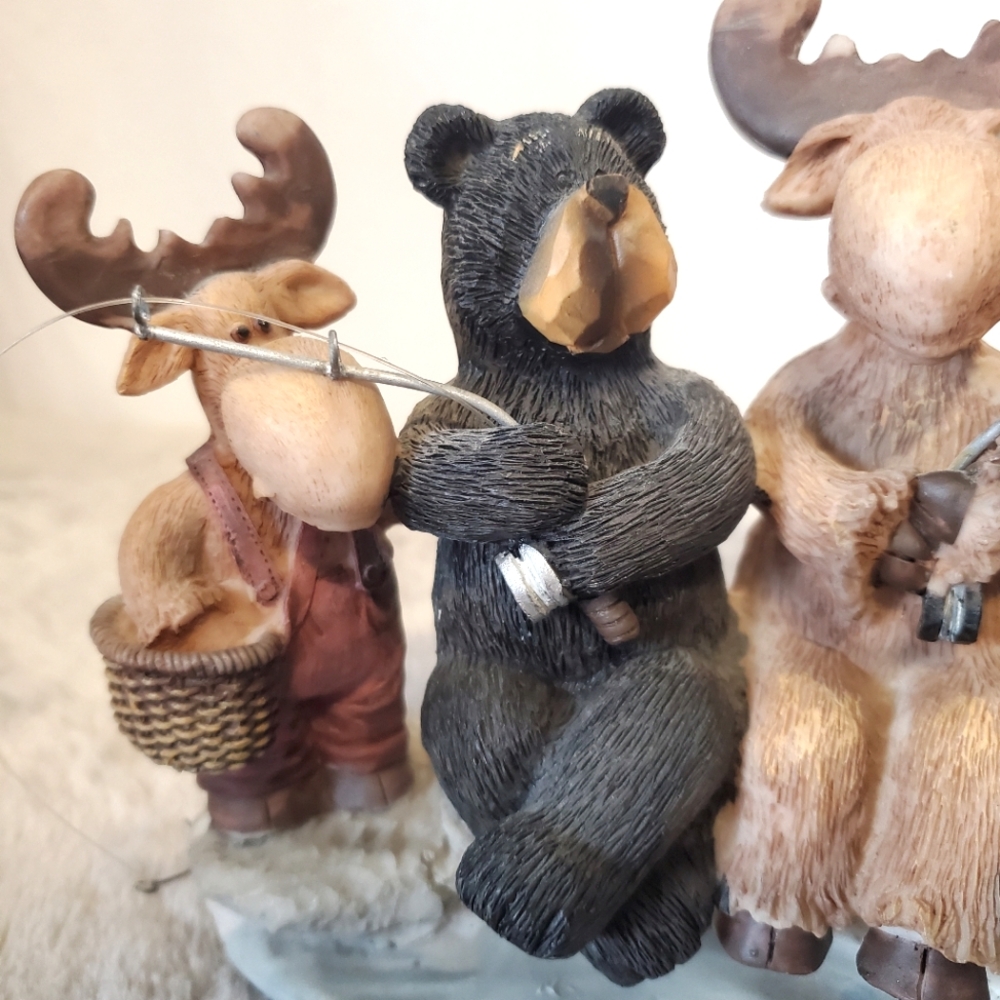 Unique Creations Moose and Bears Fishing Resin Figurine - Picture 4 of 11